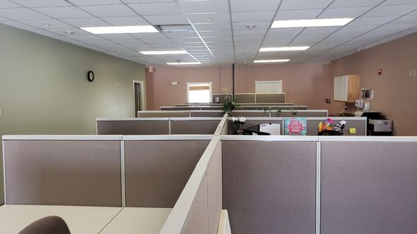 Parsanna Office Building: 180 Academy St, Presque Isle, ME 04769